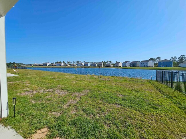 Building Photo - 3193 Bells Lk Cir