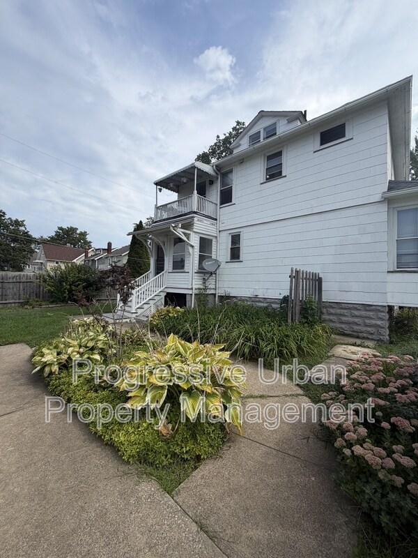 Building Photo - 2160 Alger Rd