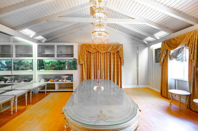 Building Photo - 6340 Wilbur Ave