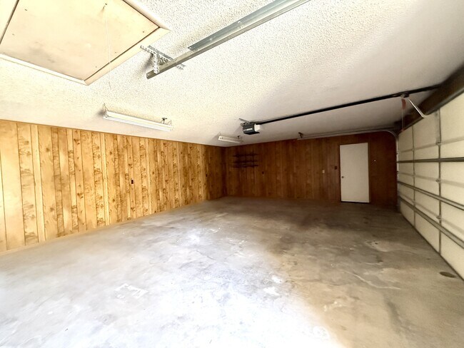 Building Photo - 901 Wolverton St