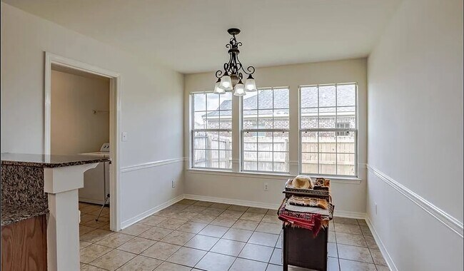 Building Photo - 1375 Selby Phillips Dr