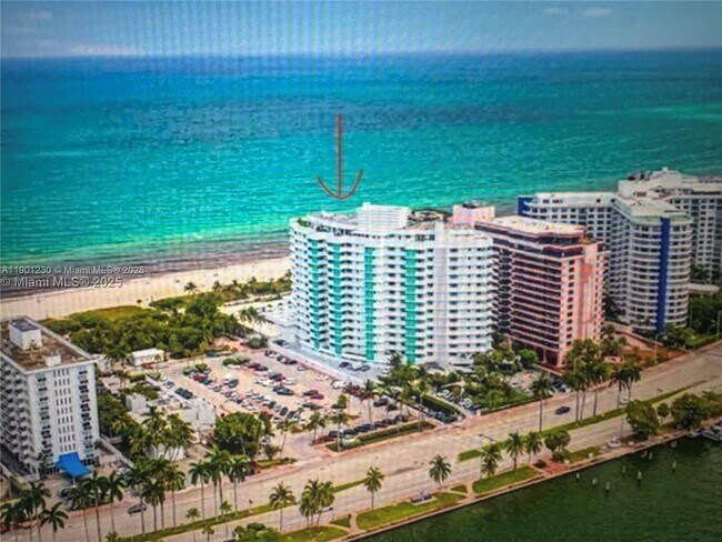 Building Photo - 5255 Collins Ave