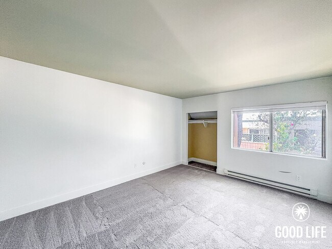 Building Photo - SD: 2BD/1BA Condo in Lake Murray with Community Pool, Private Balcony & Reserved Parking