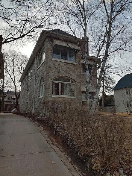 Building Photo - 3438 N Downer Ave