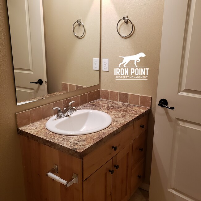 Building Photo - 886BONSAI