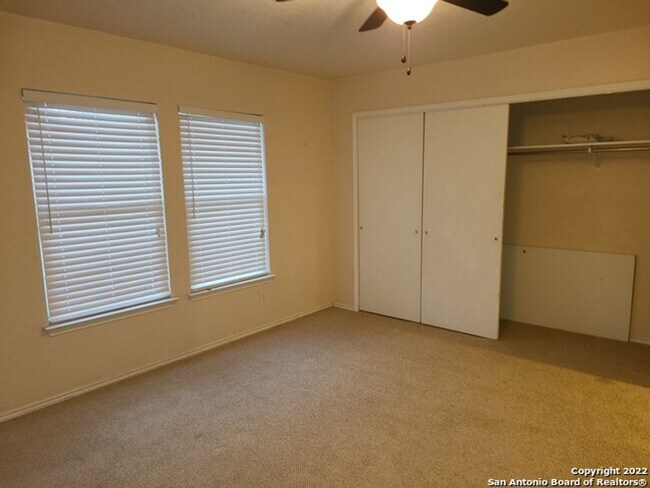 Building Photo - 3 Bedroom with Game Room!