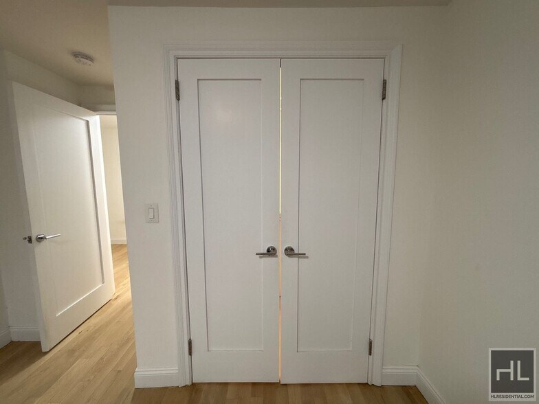 Building Photo - East 82nd Street