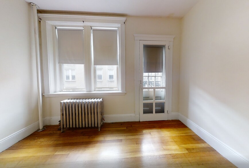 Building Photo - 120 Washington St