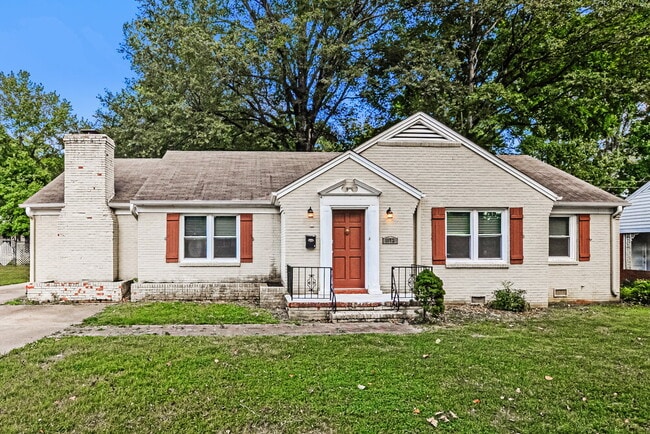 Primary Photo - 1172 Oak Ridge Dr