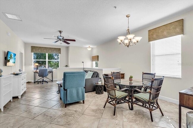 Building Photo - 8106 Moonstone Dr