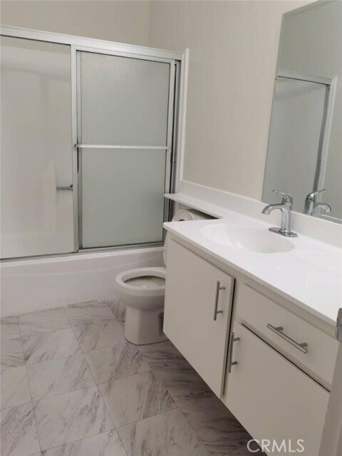 Building Photo - 4900 Overland Ave