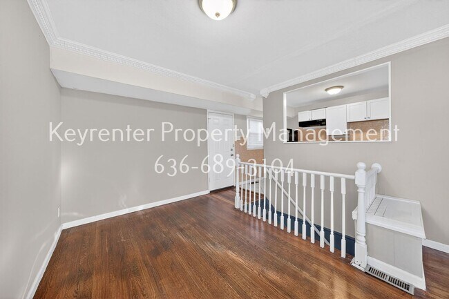 Building Photo - Spacious 3-Bedroom Home with Large Yard – Section 8 Welcome