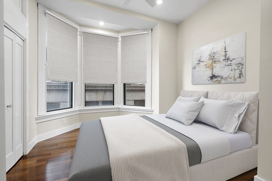 Building Photo - 132 Boylston St