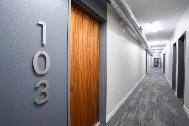 Building Photo - 400 SW 7th St