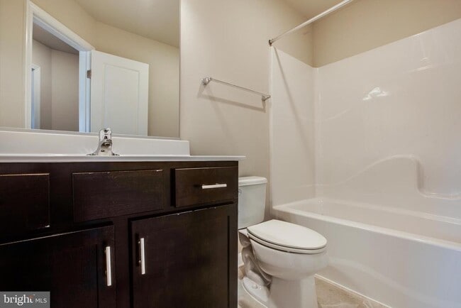 Building Photo - 30 Andrews Pl