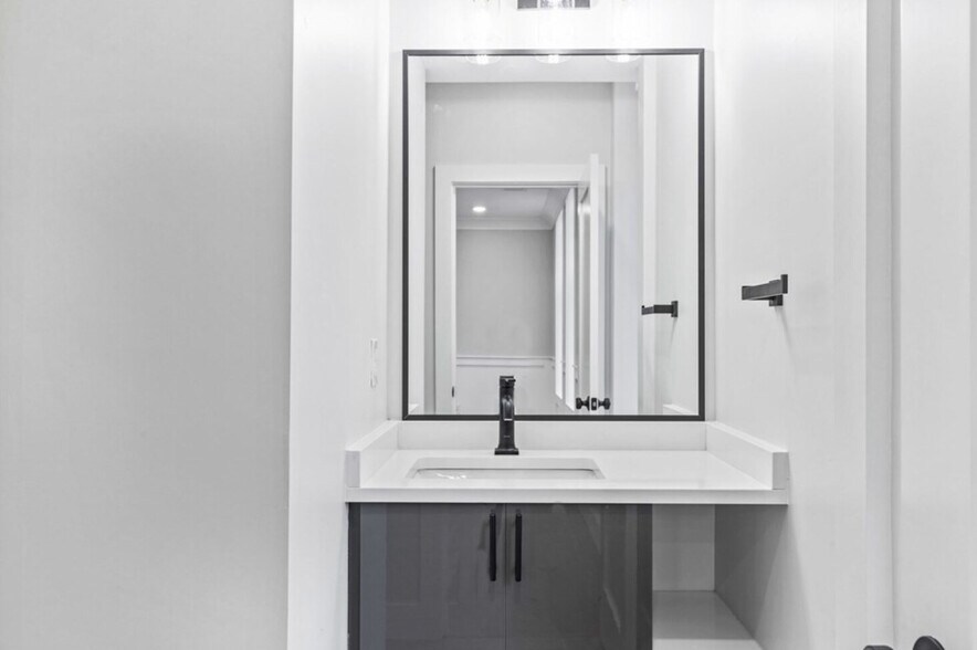 Building Photo - 35 Union Sq