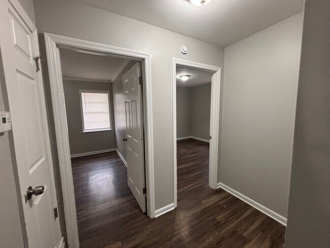 Building Photo - 2370 Hillside Ave