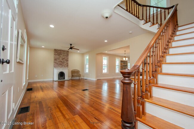 Building Photo - 6209 Applegate Ln
