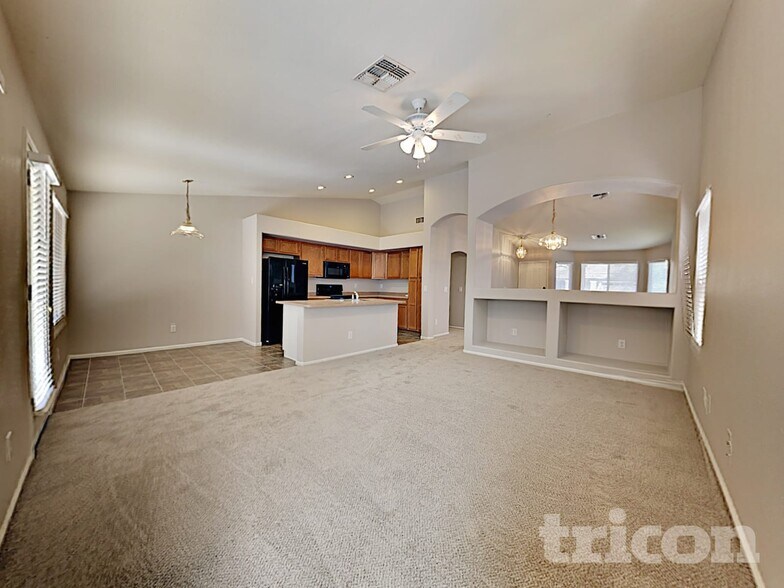 Building Photo - 5334 N Ormondo Way