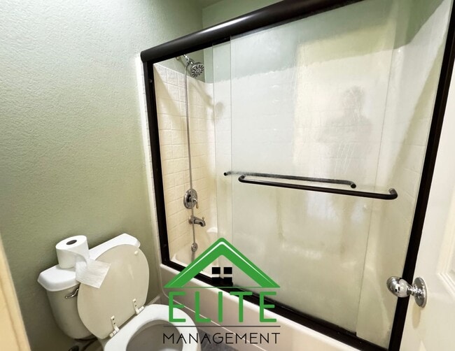Building Photo - Home Located in the Highly Sought-after No...