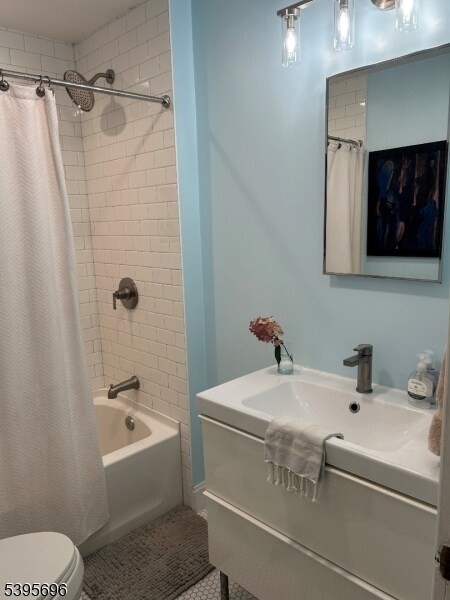 Building Photo - 96 Grove St