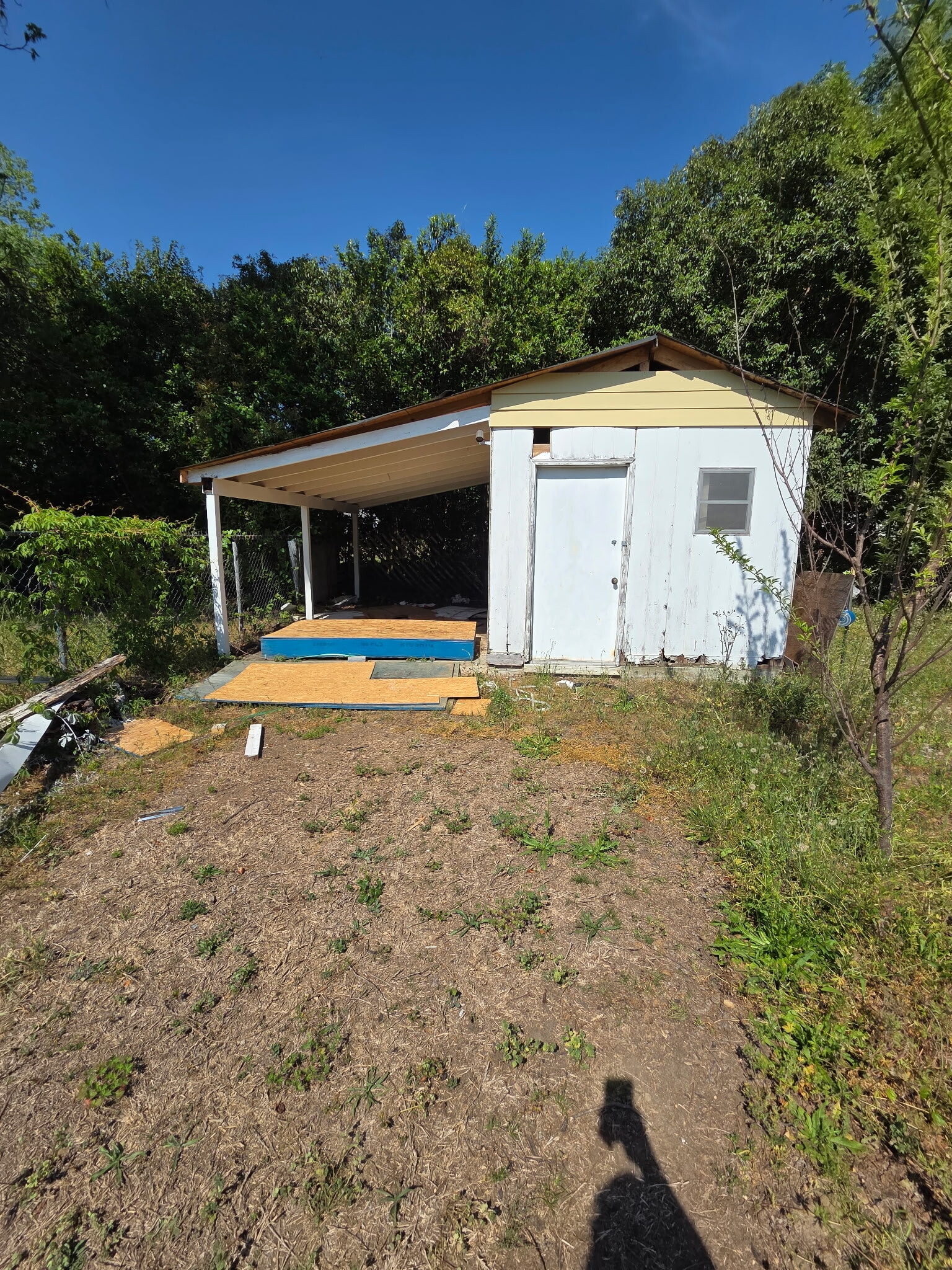 Building Photo - 545 Salley St