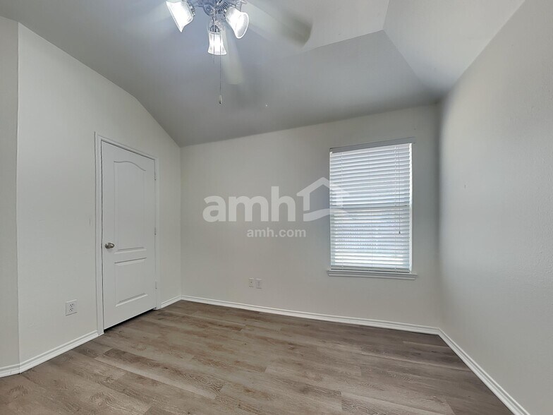 Building Photo - 485 Sausalito Dr