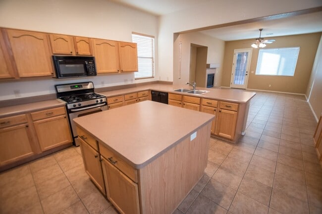Building Photo - 1604 Laguna Nigel Dr