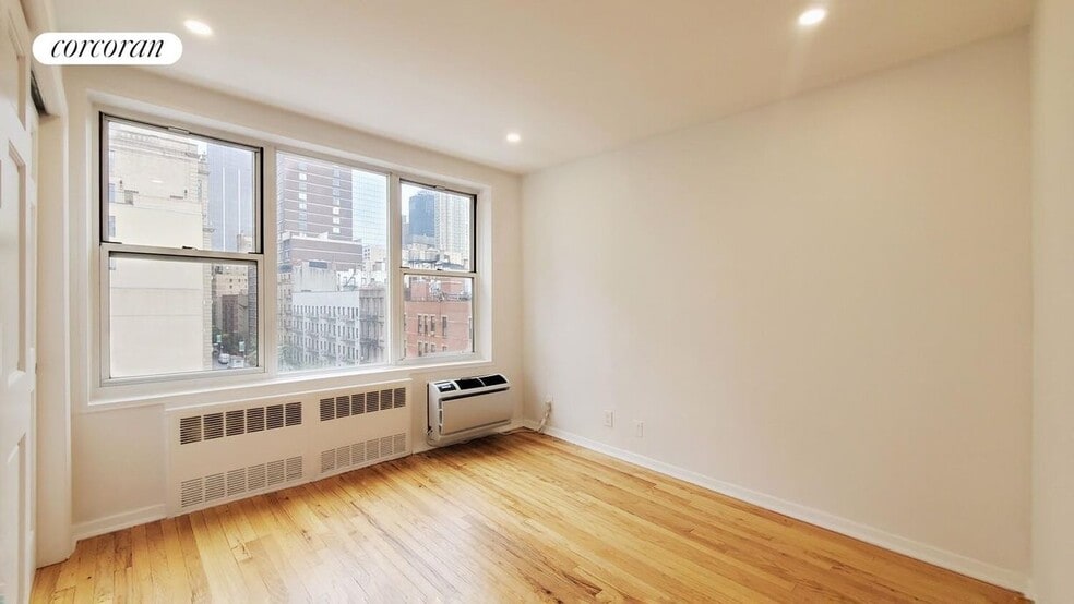 Building Photo - 401 W 56th St
