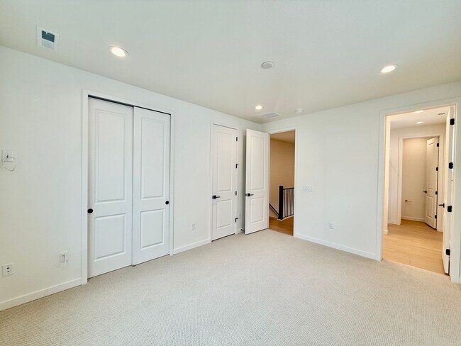 Building Photo - NEW CONSTRUCTION Gorgeous 2 Bedroom in clo...