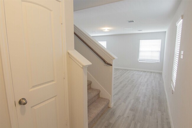 Building Photo - 5415 Tobins Gully Dr