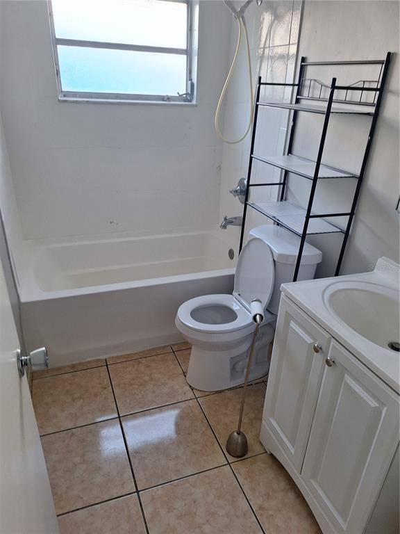 Building Photo - 7435 San Miguel Dr