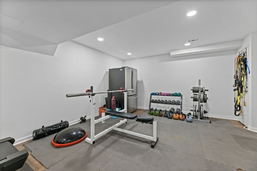 Building Photo - 12307 Eliff Way