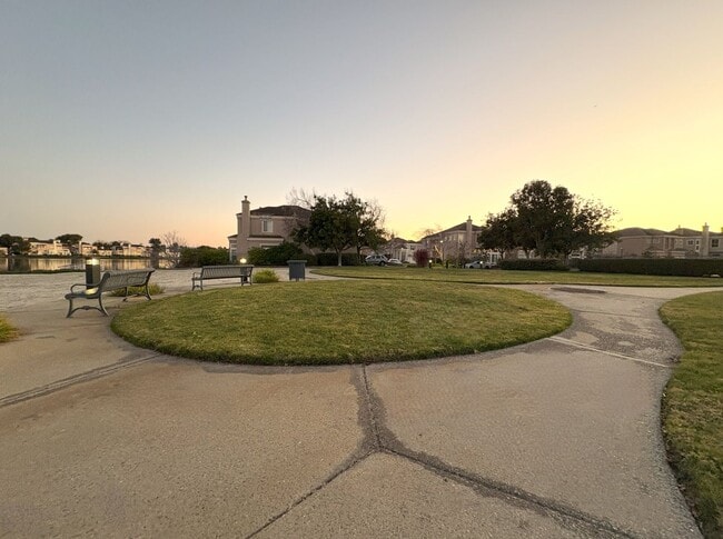 Building Photo - Charming Waterfront Single Family Home in Redwood Shores Available Now!