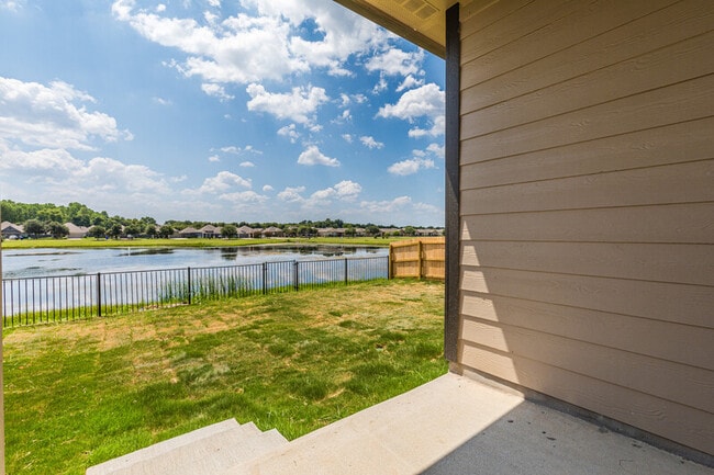 Building Photo - 1304 Elise Ave