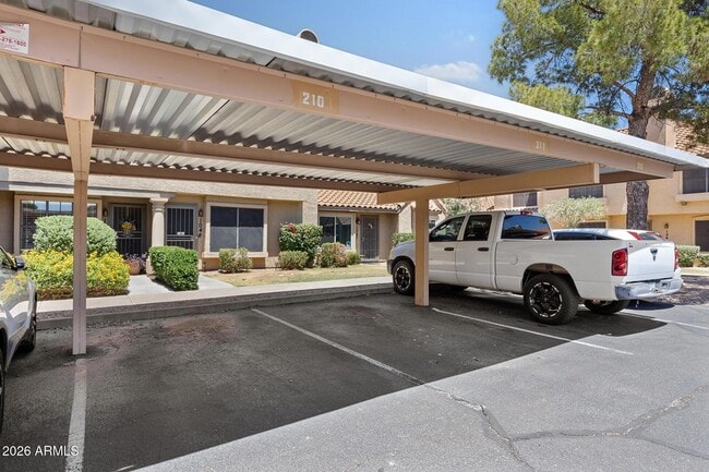 Building Photo - 5704 E Aire Libre Ave