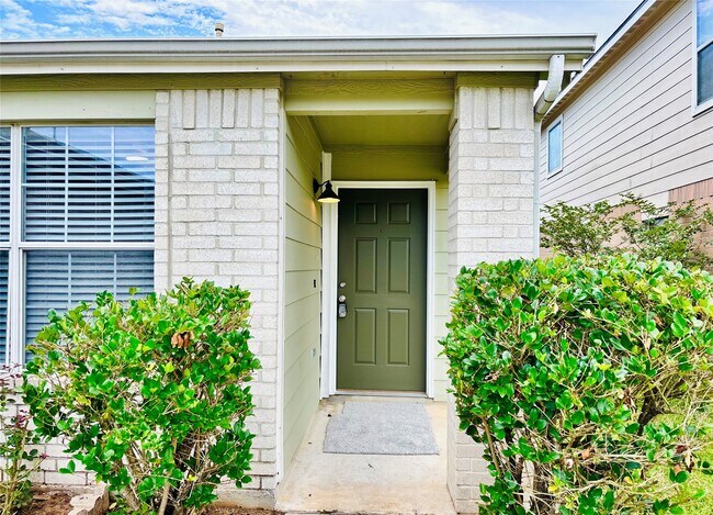 Building Photo - 8134 Sanders Forest Ct
