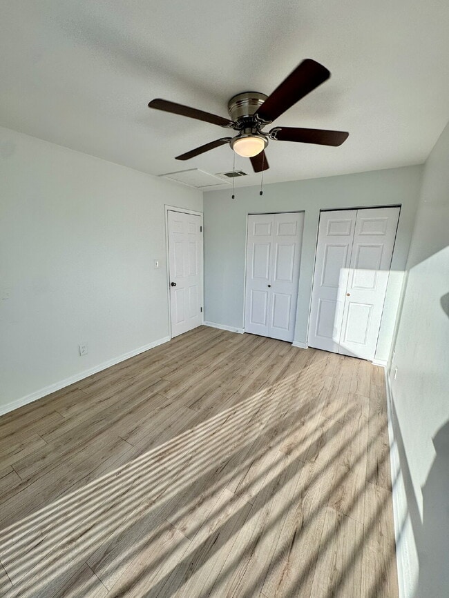 Building Photo - 8003 Beach Dr