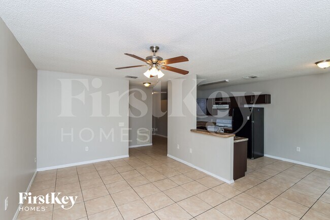 Building Photo - 112 Marsh St