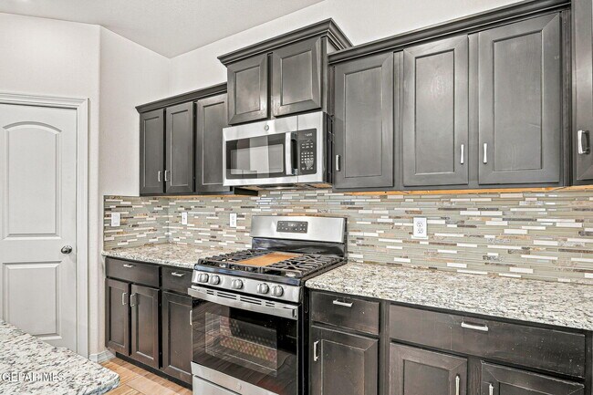 Building Photo - 12741 Silver Streak Ave