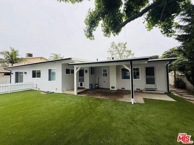 Building Photo - 13411 Wingo St