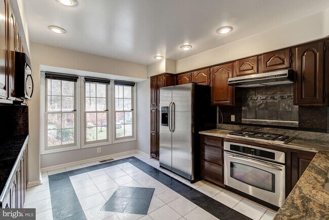 Building Photo - 2106 Patty Ln