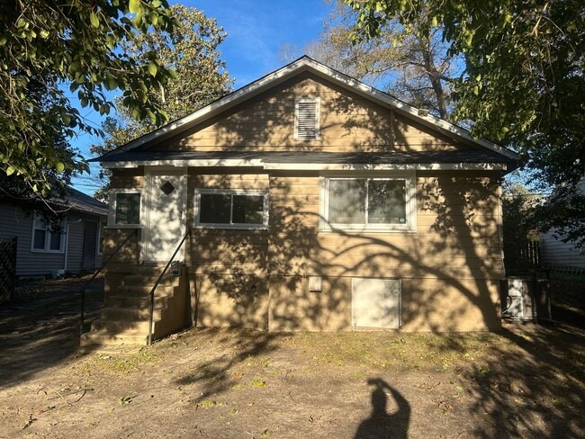 Building Photo - 1506 Charlton St