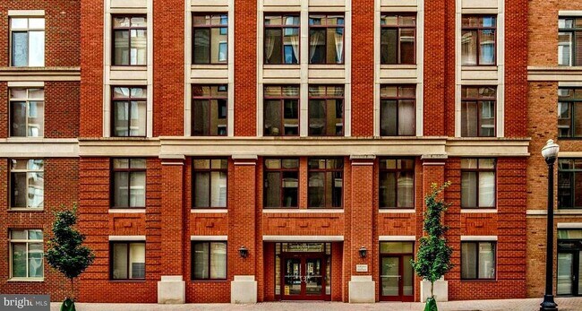 Building Photo - 1201 N Garfield St