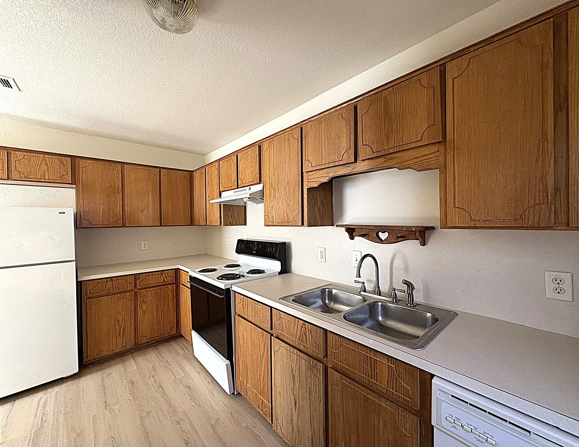 Building Photo - 2004 Monte Carlo Ln