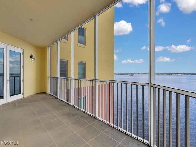 Building Photo - 2745 First St