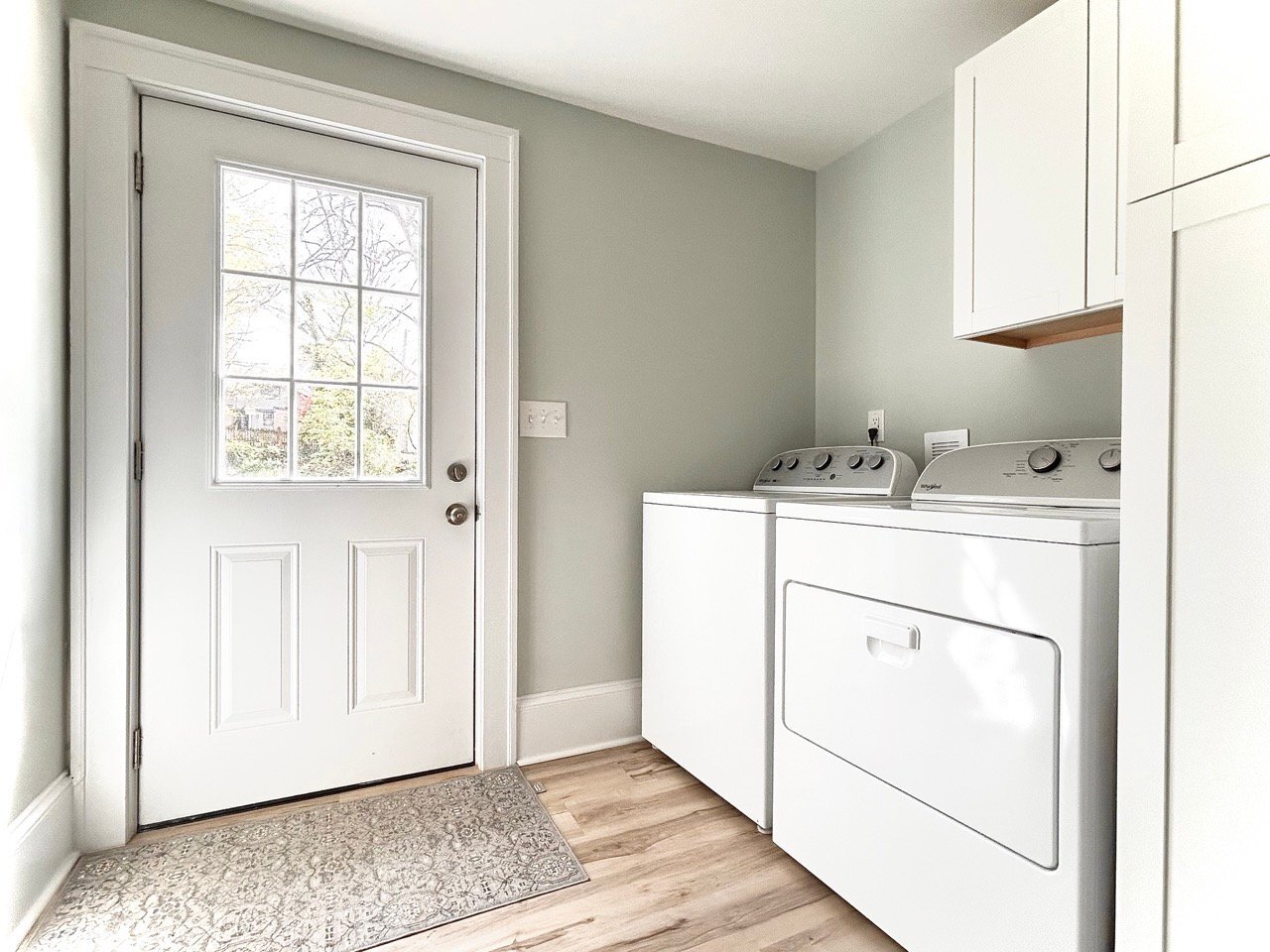 Building Photo - 2240 Queen St