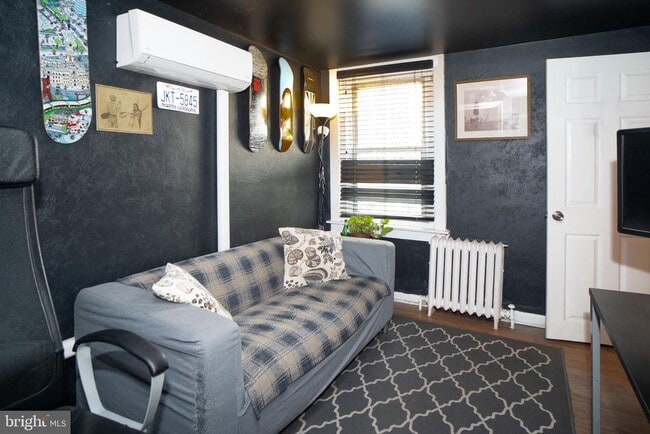 Building Photo - 1026 Morris St