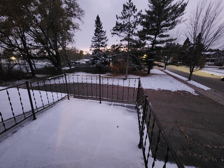 Building Photo - 497 E Main St