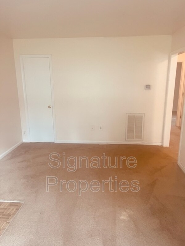 Building Photo - 2529A Pin Oak Ct